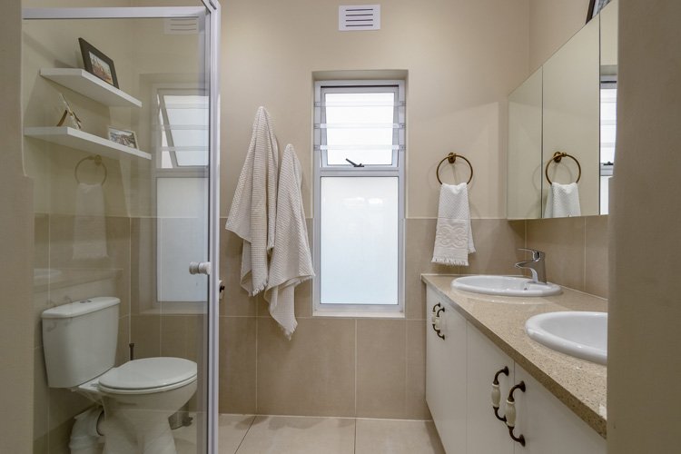 real-estate-photography-camera-height-example-8